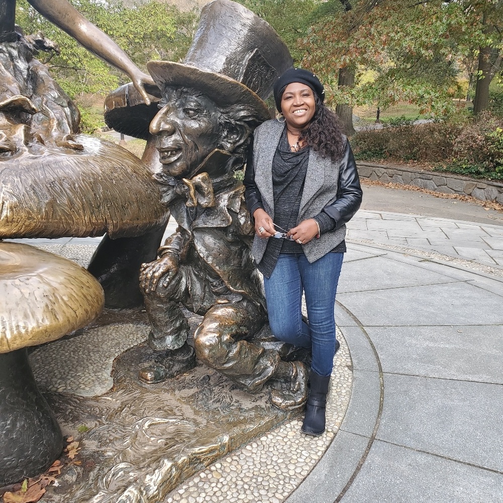 Meet your Posher, Lorie